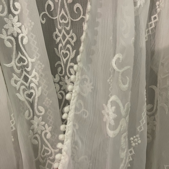 Encore Beautiful Lace Coat - Picture 8 of 8